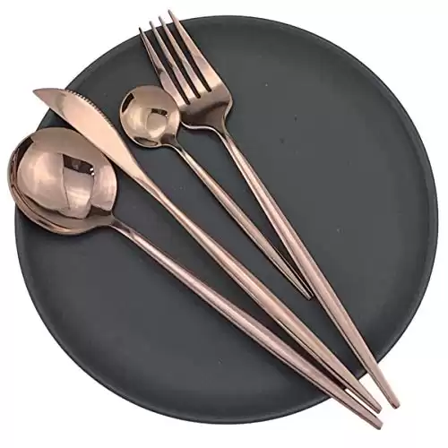 40-Piece Silverware Set