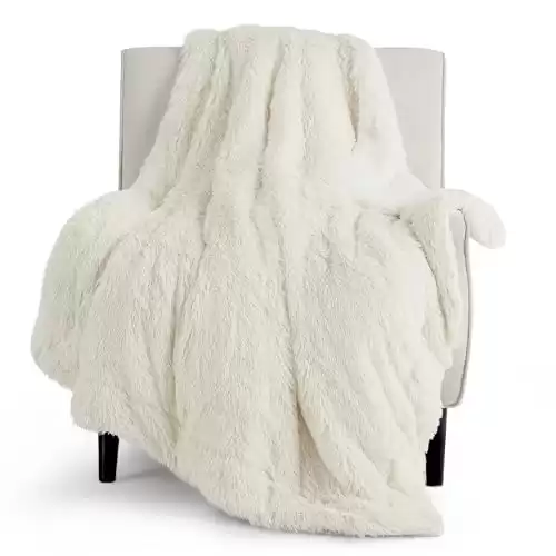 Bedsure Fluffy Cream Throw Blanket