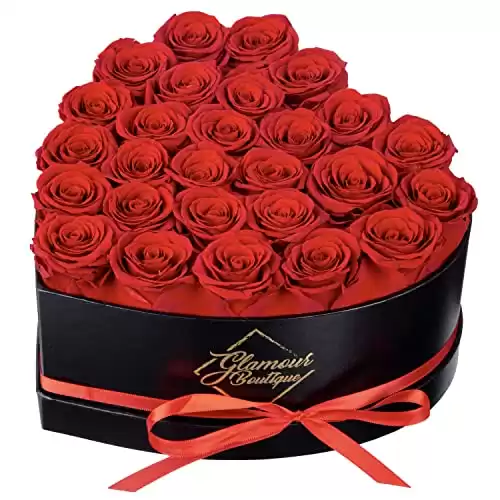 GLAMOUR BOUTIQUE 27 Preserved Roses in a Heart Box